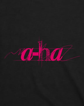 Camiseta A-ha – Minimal Pink Logo