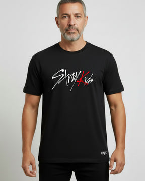 Camiseta Stray Kids – Hand-Drawn Logo