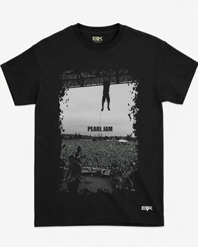 Camiseta Pearl Jam – Eddie Pendurado