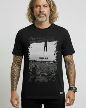 Camiseta Pearl Jam – Eddie Pendurado