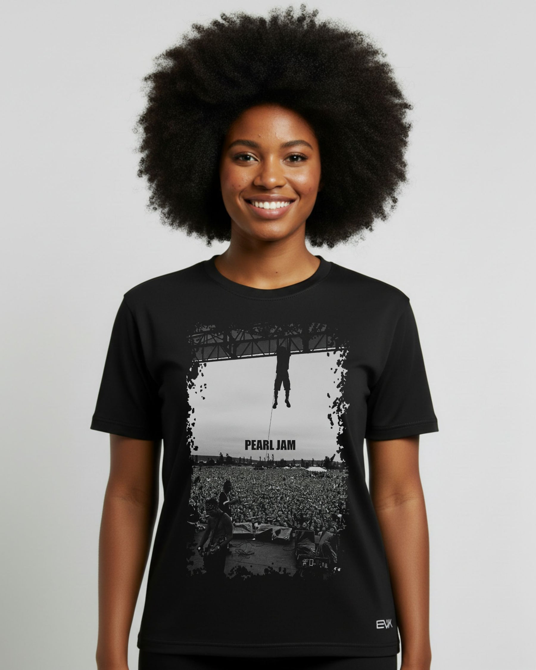 Camiseta Pearl Jam – Eddie Pendurado